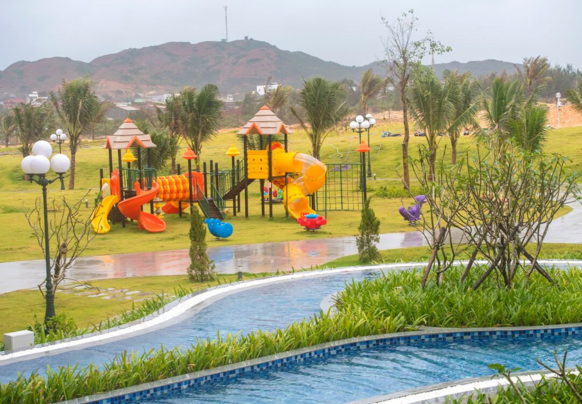 /files/images/FLC%20Hotel%20Quy%20Nhon/Outdoor-Kid-Club.jpg