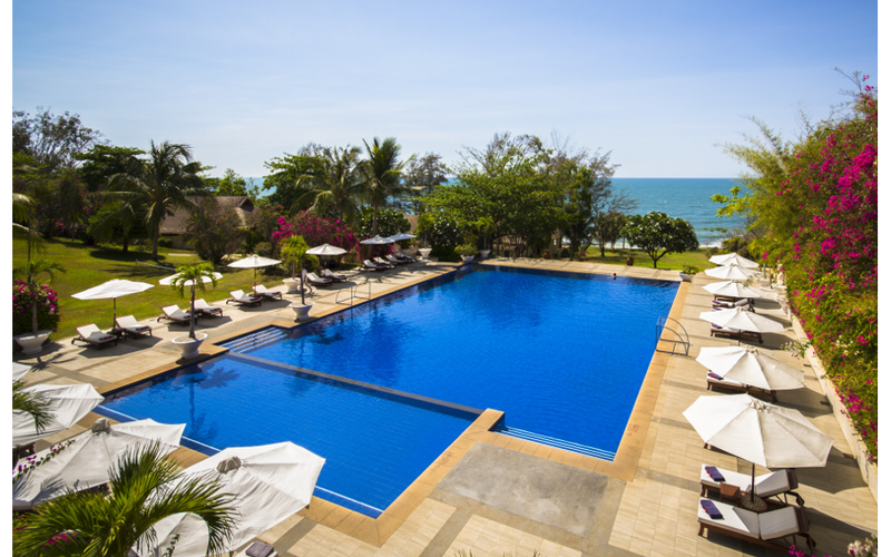 /files/images/VictoriaPhanThietBeachResortSpa/victoria-phan-thiet-infinity-pool.jpg