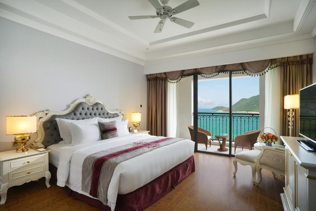 /files/images/VinpearlDiscovery1NhaTrang/Deluxe%20Room%20Ocean%20View%201.jpg