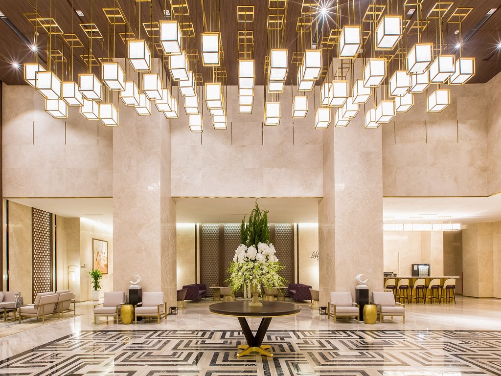 /files/images/VinpearlHotelHue/hotel-lobby%20(1).jpg