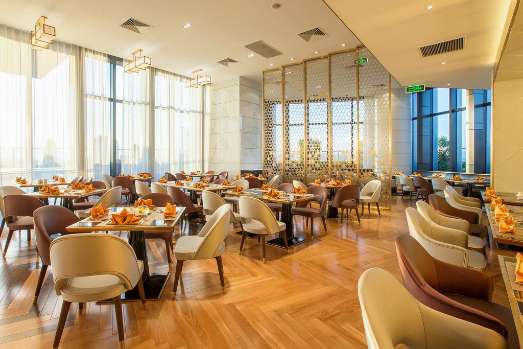 /files/images/VinpearlHotelHue/lotus-restaurant-7th%20(1).jpg