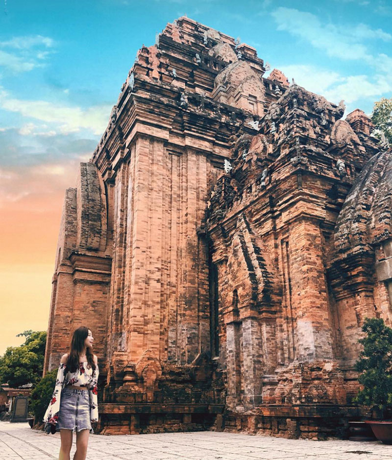 Du lịch Nha Trang - tháp bà Ponagar 01